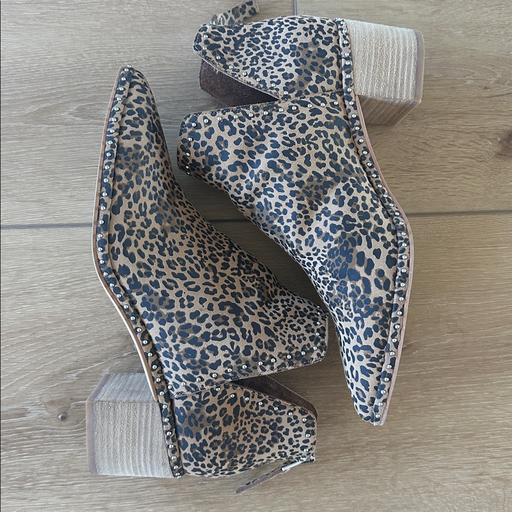 Dolce Vita Tan and Black Leopard Boots